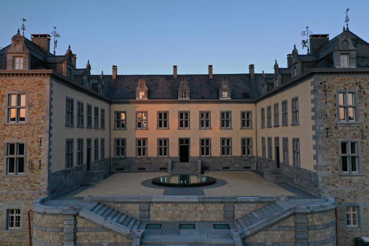Le Chateau De Mirwart Екстериор снимка