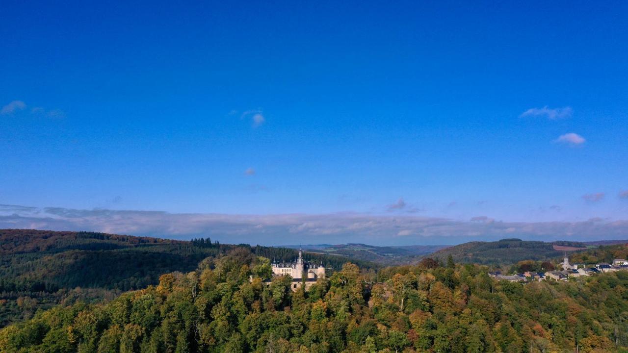 Le Chateau De Mirwart Екстериор снимка